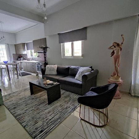 D&D Apartment Pyrgos  Bagian luar foto