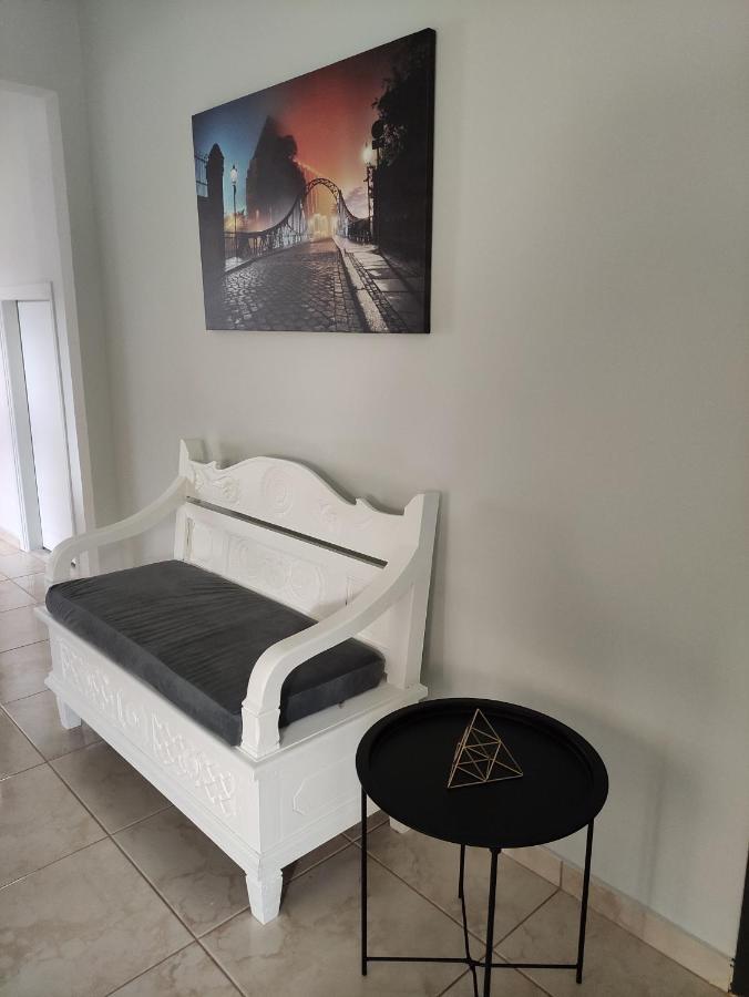 D&D Apartment Pyrgos  Bagian luar foto